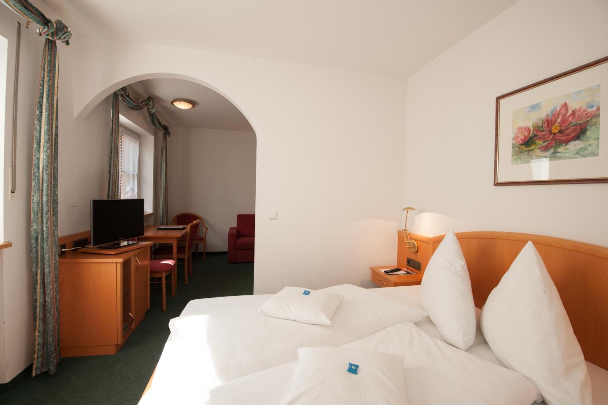 Hotel Schwaiger Glonn Exterior photo